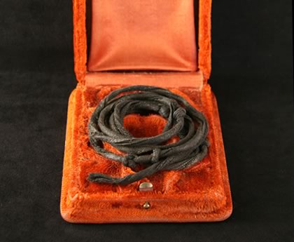 Mother Lenka's String